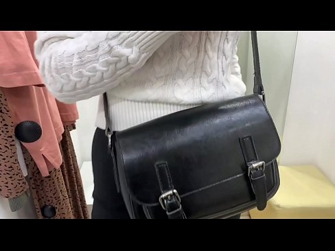 ❤️ Публична мастурбация на младата кучка FeralBerry с вибратор в стаята за обличане Качествен секс в bg.studiya-lpg-massazha-na-metro-vodnyj-stadion.ru ❤